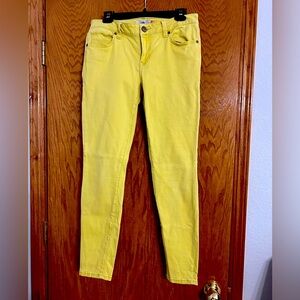 Cabi Jeans size 8, skinny fit, fun yellow color